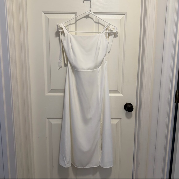 Petal & Pup Laurel White Dress Size 6 - Picture 2 of 10
